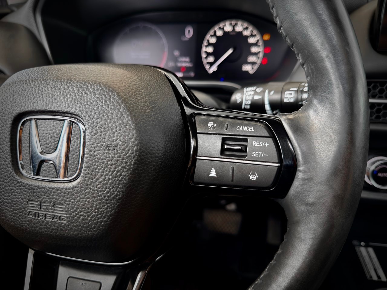 2023 Honda HR-V Black Notre-Dame-des-Prairies - photo #24