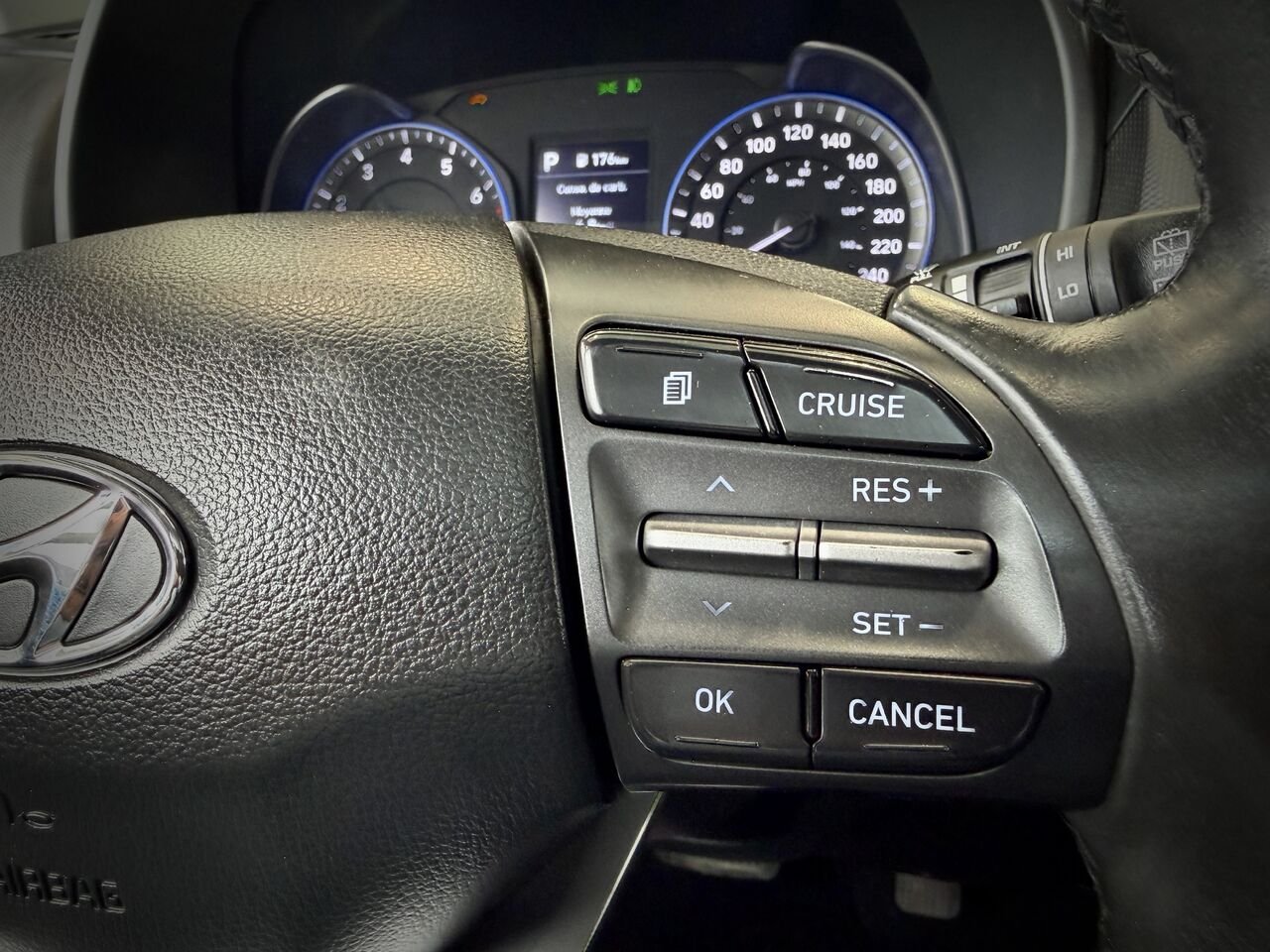 2019 Hyundai Kona Red Notre-Dame-des-Prairies - photo #21