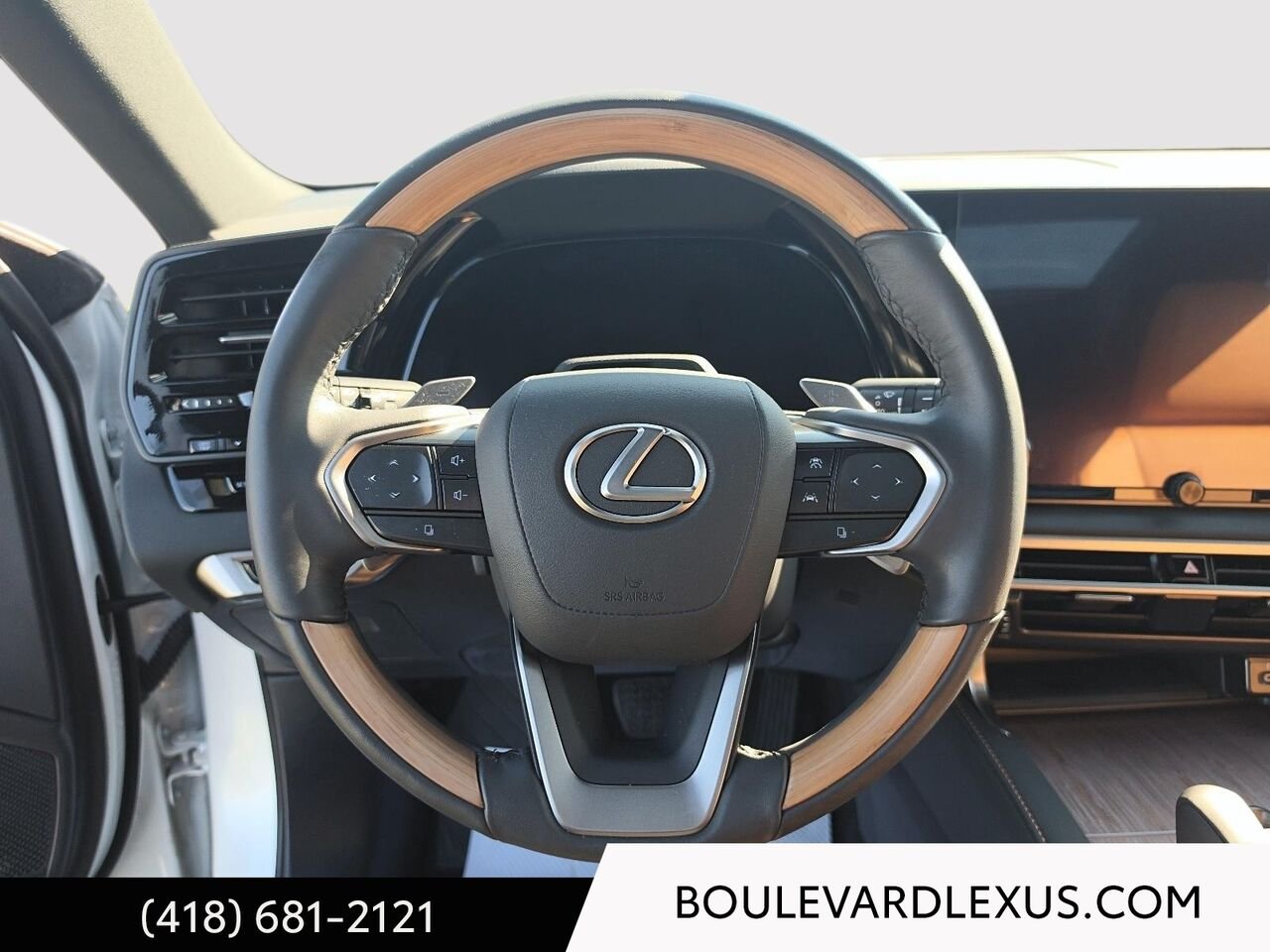 Lexus RX 19932A 2024 Blanc Québec - photo #11