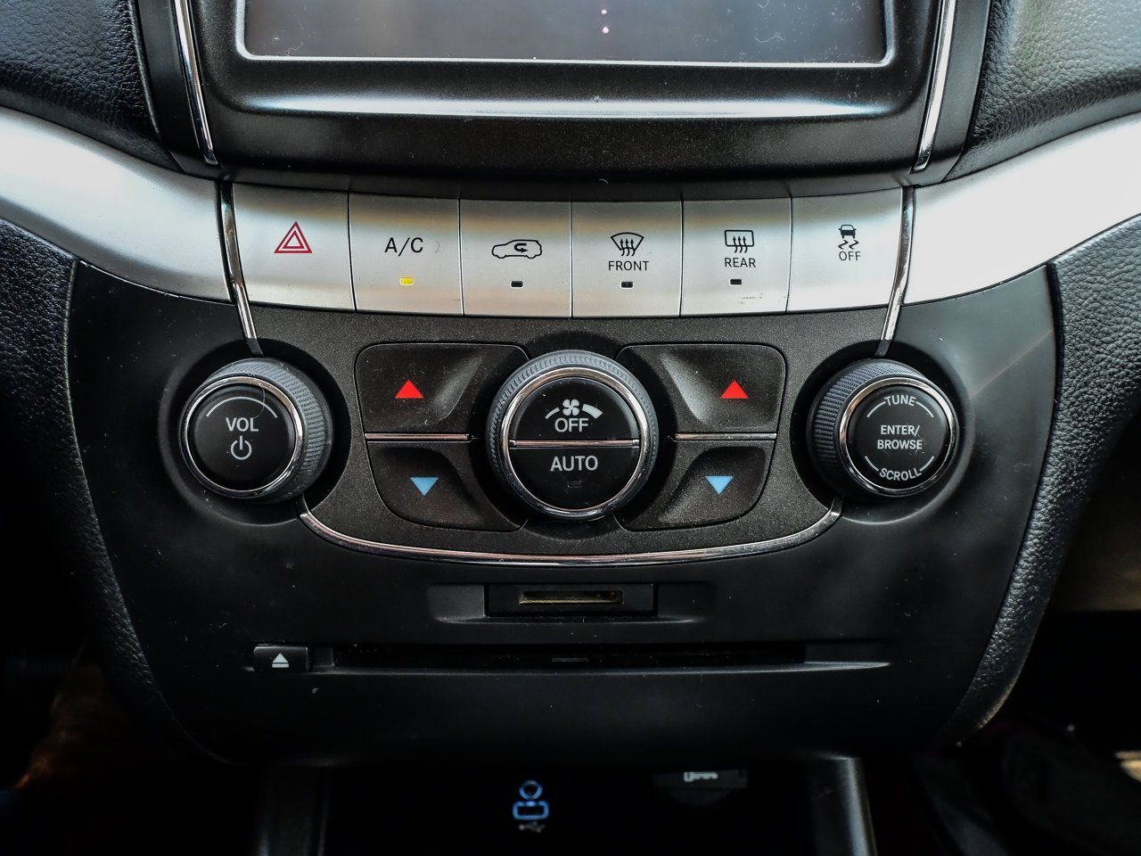 2017 Dodge Journey AWD 4dr SXT Black Sherwood Park - photo #26