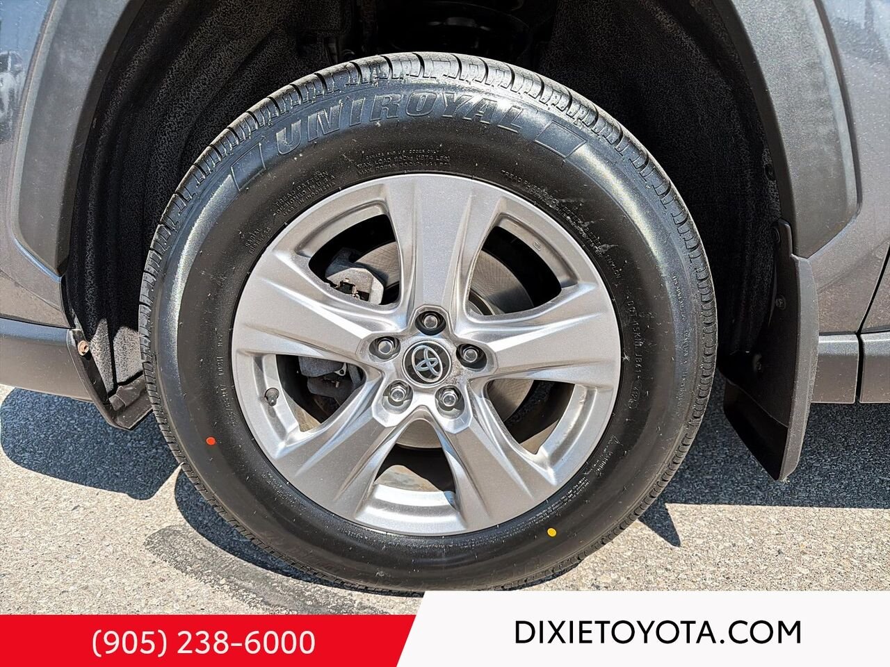 2023 Toyota RAV4 XLE AWD / HEATED SEATS / MOONROOF / ALLOY WHEELS / CARPLAY AND ANDROID AUTO Magnetic Grey Metallic Mississauga - photo #6
