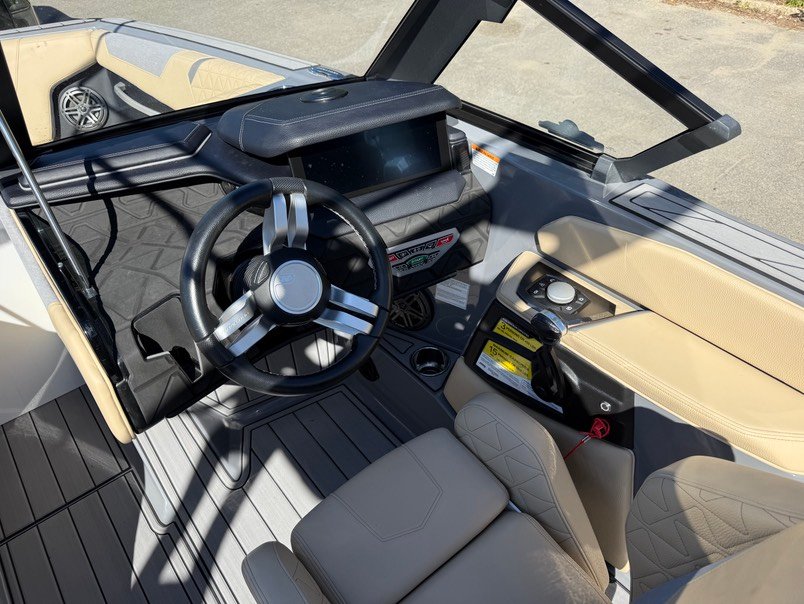 2023 SUPER NAUTIQUE GS22 Beige Ste-Agathe des Monts - photo #7