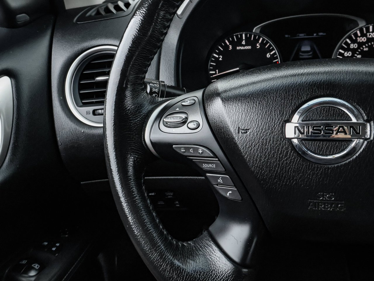 2015 Nissan Pathfinder 4WD 4dr Platinum Grey Sherwood Park - photo #22