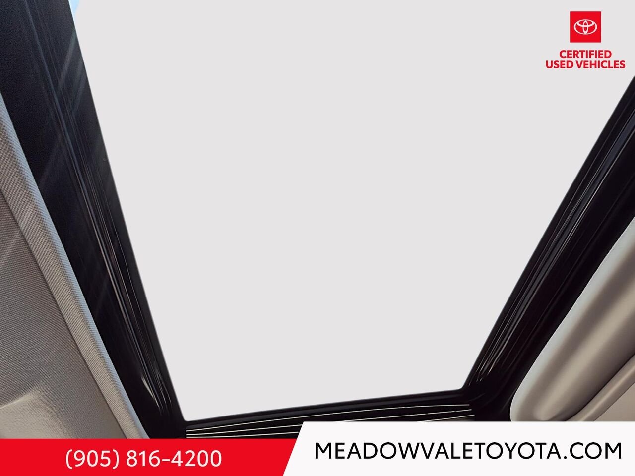 2025 Toyota RAV4 Running Boards, Sunroof, Power Drivers Seat, Low KM's, Midnight Black Metallic Mississauga - photo #10
