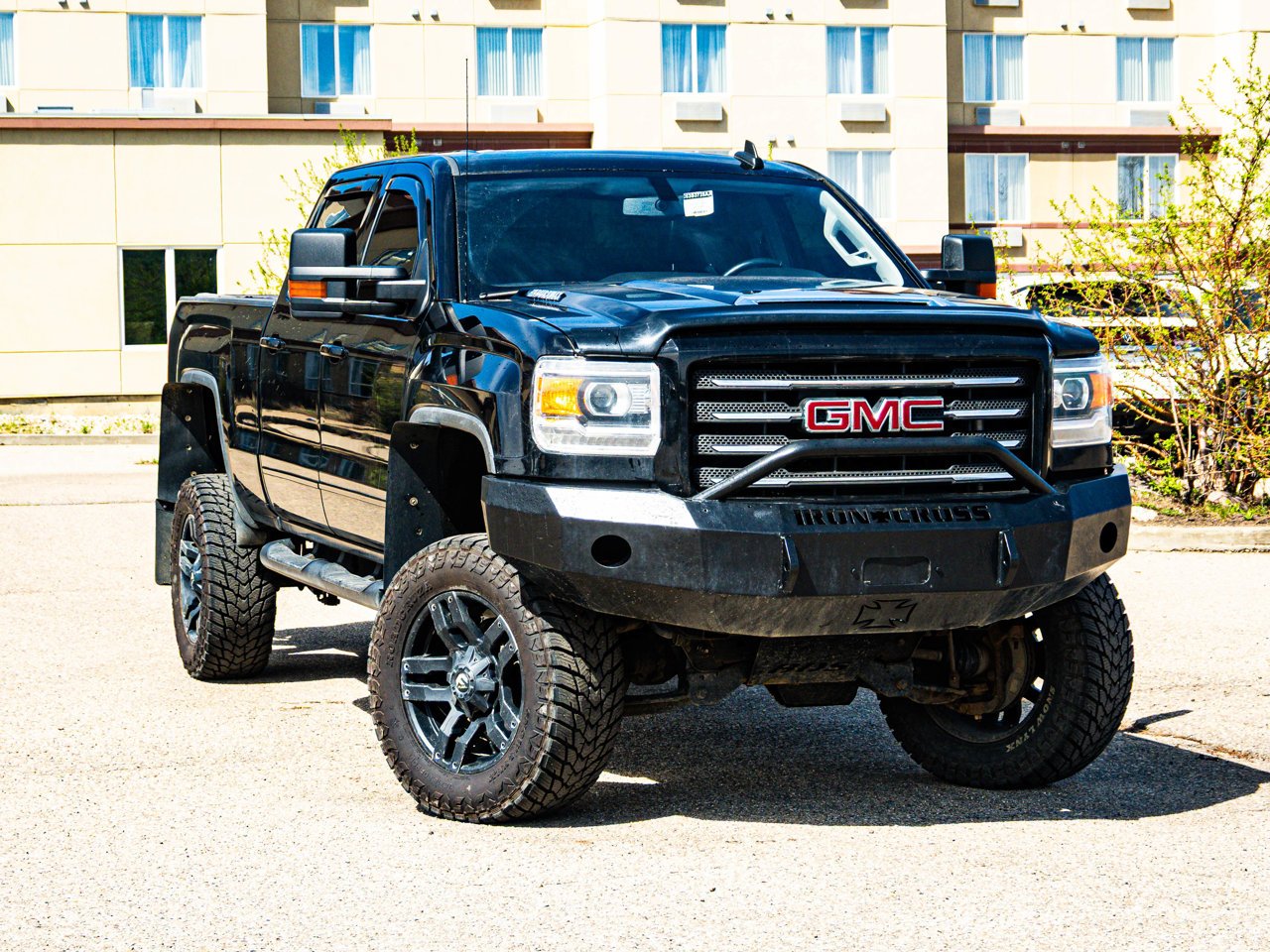 2019 GMC Sierra 2500HD 4WD Crew Cab 153.7 SLT Black Sherwood Park - photo #1