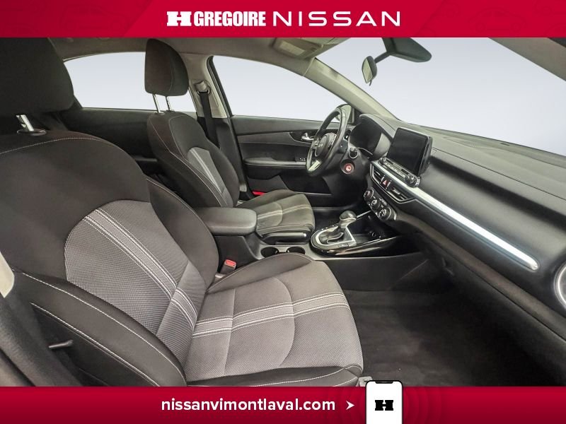 2023 Kia Forte Grey Laval - photo #11