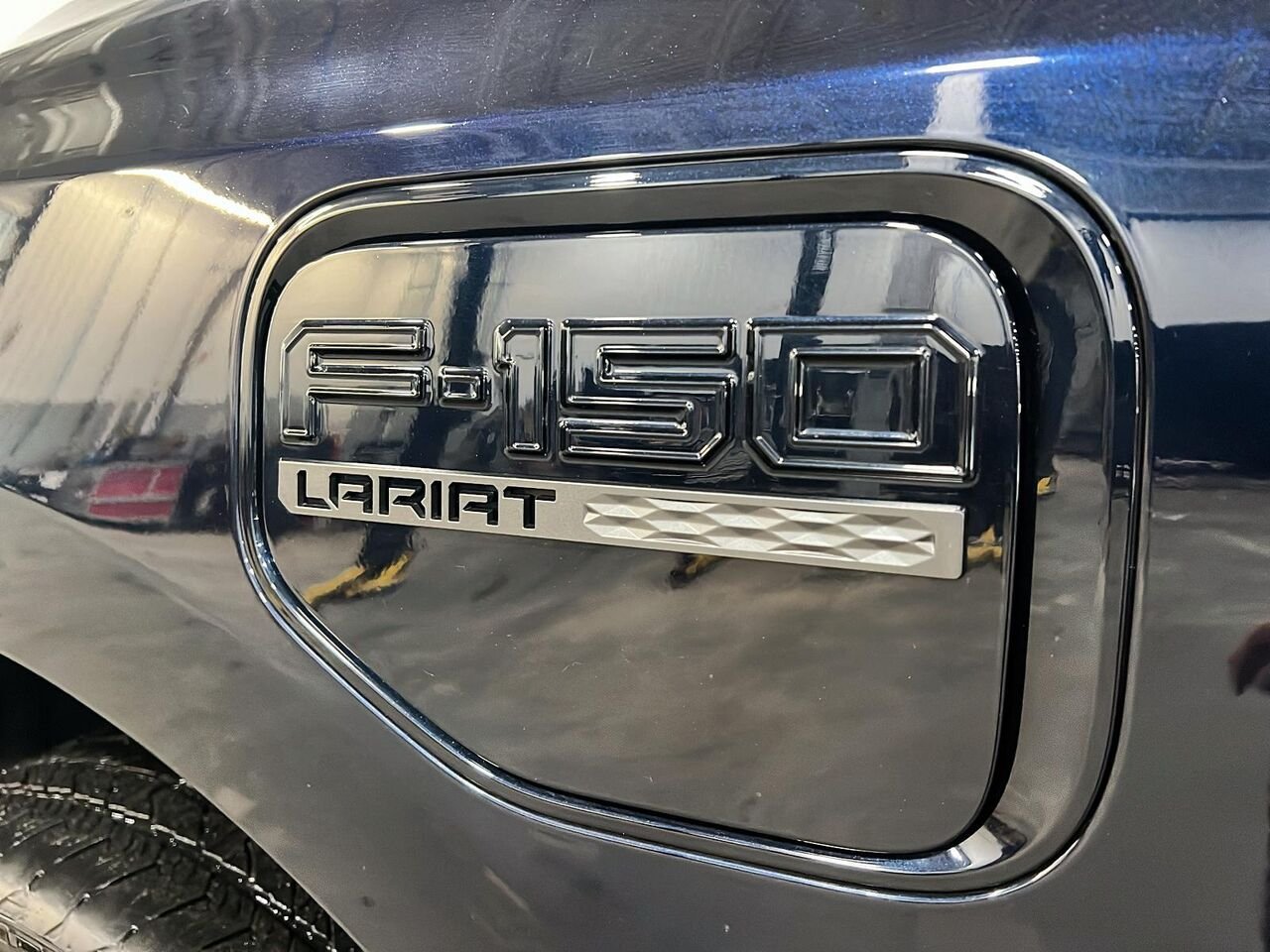 2023 Ford F-150 Lightning GROUPE 510 A, standard range Blue Québec - photo #5