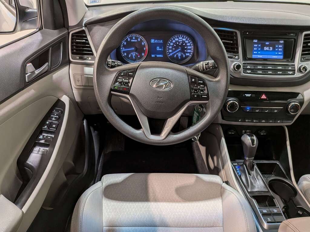 Hyundai Tucson AWD 4dr 2.0L 2017 Blanc Val-David - photo #10