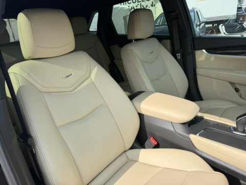 2018 Cadillac XT5 3.6L Black Laval - photo #11