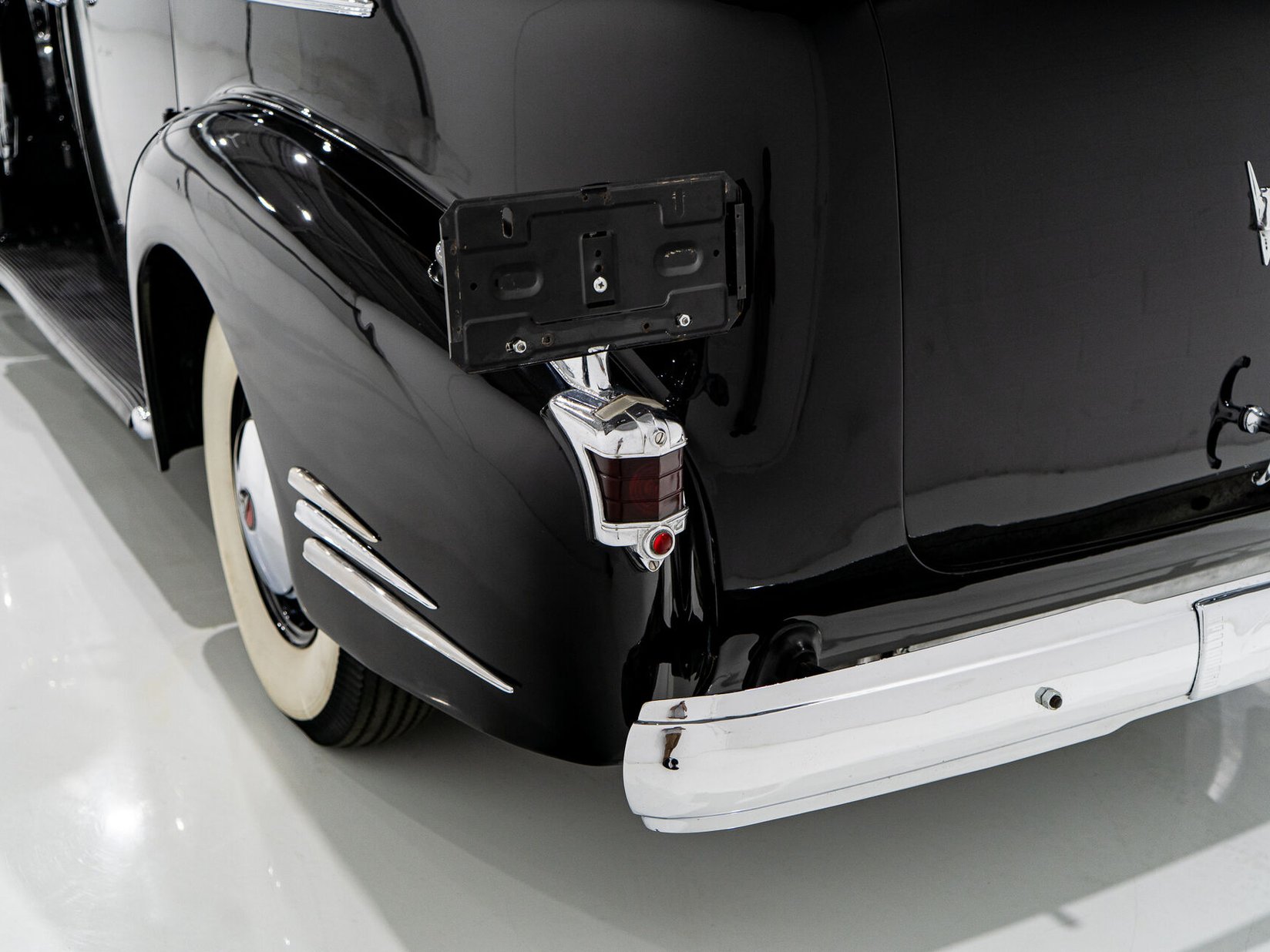 Cadillac Series 90 **PRICE IN USD**1 of 13 V16 1938 Noir Montréal - photo #32