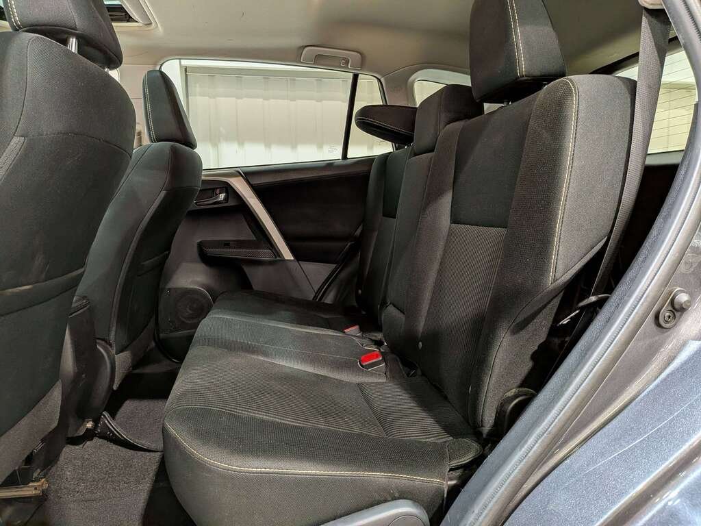 Toyota RAV4 AWD 4dr XLE 2015 Gris Val-David - photo #10