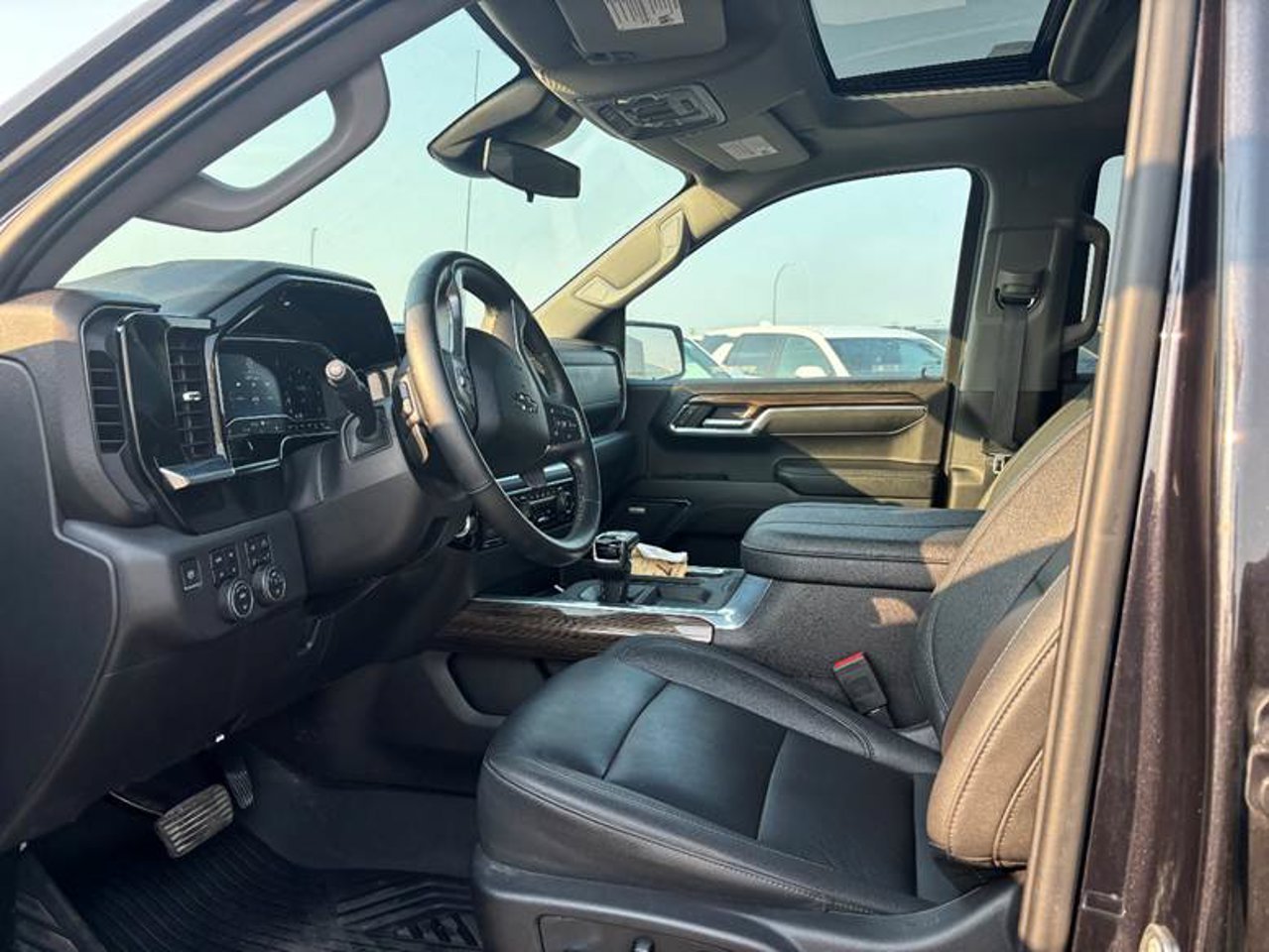 2024 Chevrolet Silverado 1500 4WD Crew Cab 147 LT Trail Boss Grey Sherwood Park - photo #5