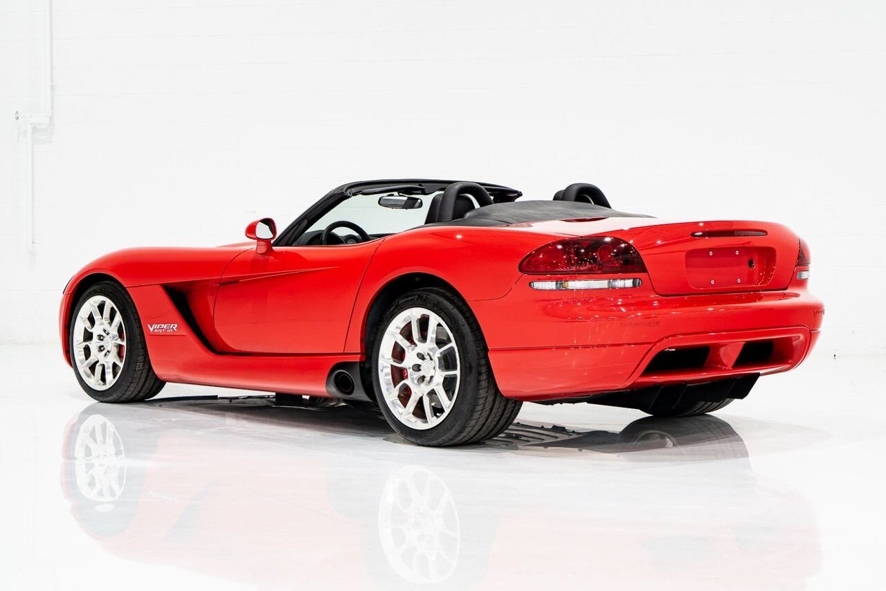 Dodge Viper Clean Title With Only 2,063 km (1,282 Miles) From New 2008 Rouge Montréal - photo #25