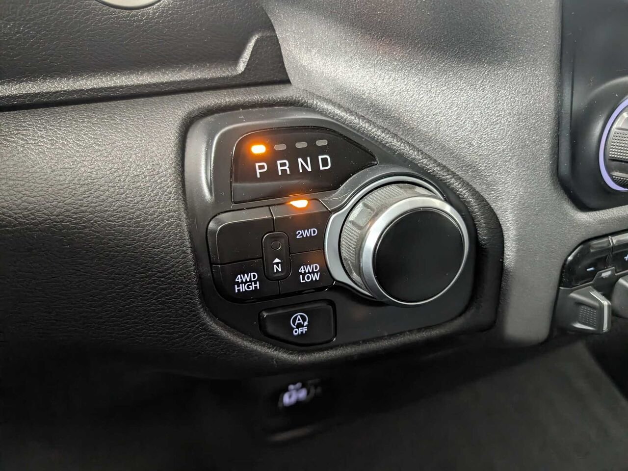 Ram 1500 Tradesman/AC/BLUETOOTH/CAMERA DE RECUL/PHARES AUTOMATIQUES 2020 Gris Sherbrooke - photo #21