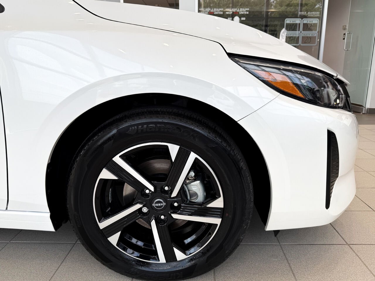 Nissan Sentra SENTRA SV TOIT OUVRANT 2025 Blanc d'Aspen triple couche Châteauguay - photo #4