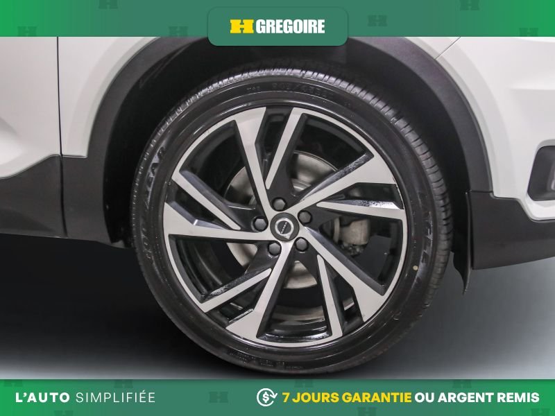 Volvo XC40 821529 | R-Design AWD AUTO AC CUIR TOIT NAV MAGS CAM RECUL 2021 Blanc Laval - photo #32