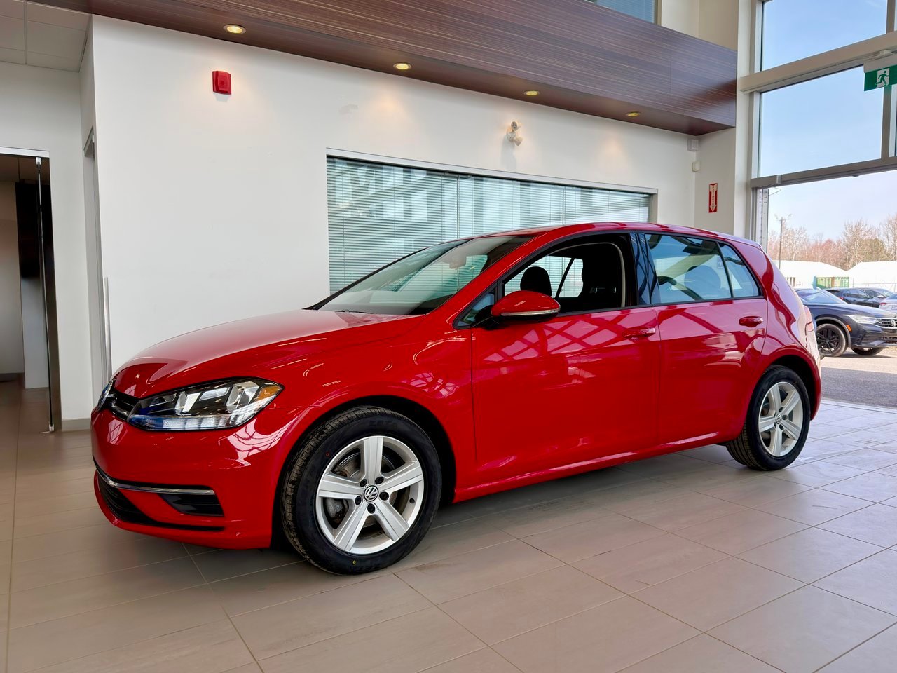 Volkswagen Golf 2021 Rouge Notre-Dame-des-Prairies - photo #1