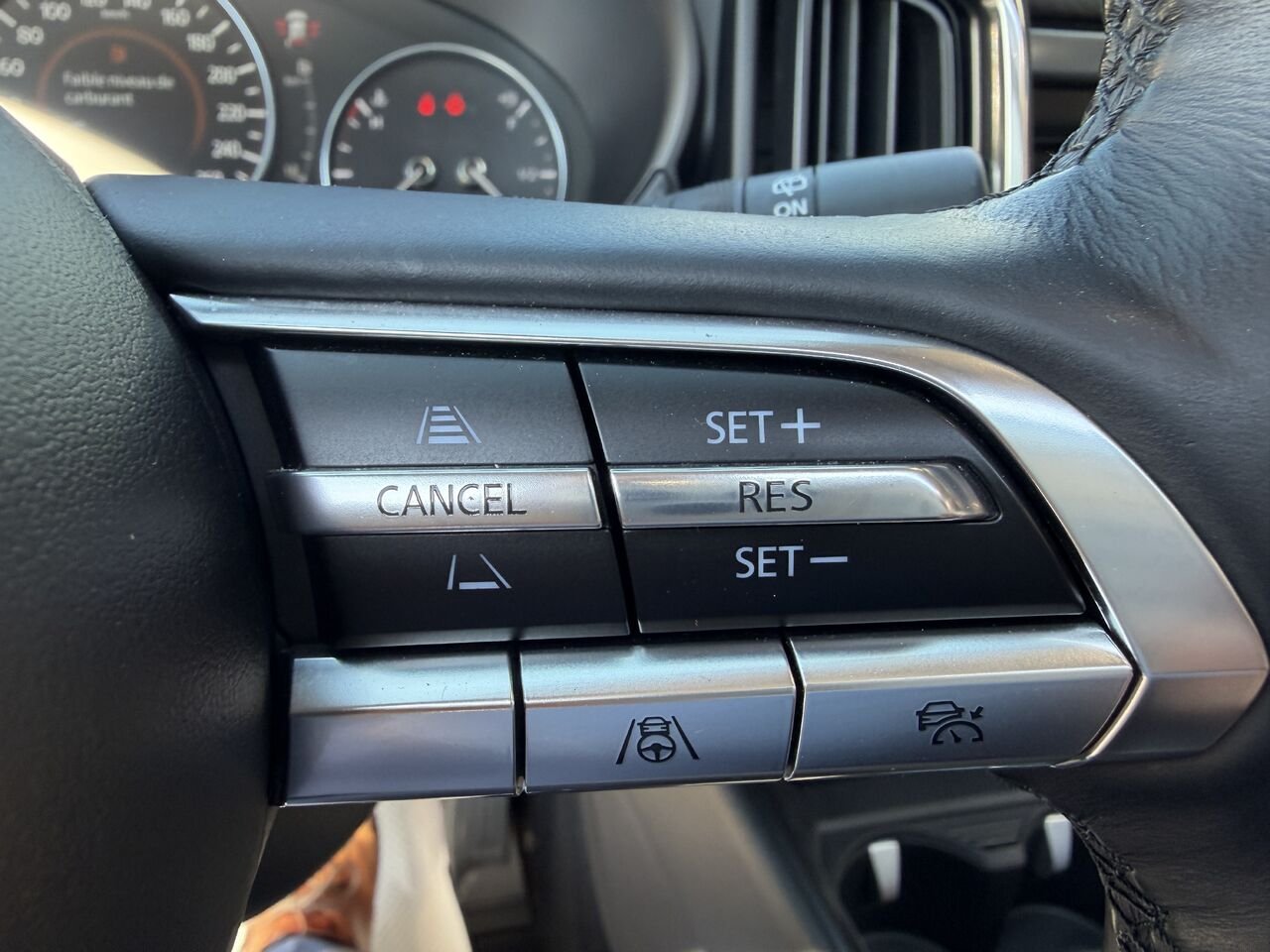 2023 Mazda CX-50 Red Lac Mégantic - photo #21