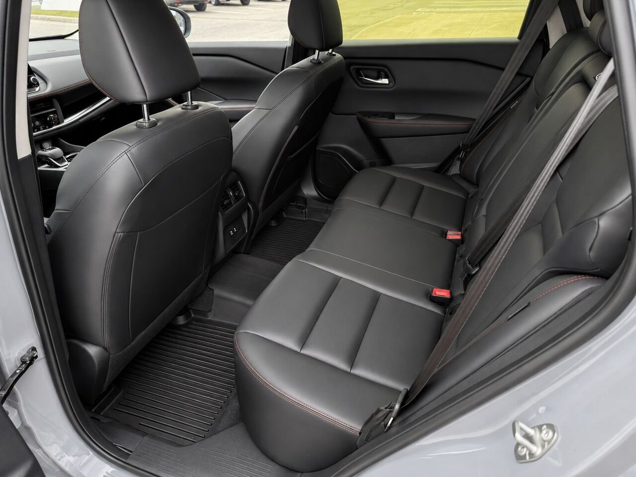 2026 NISSAN Rogue ROGUE ROCK CREEK Boulder Grey Pearl Châteauguay - photo #15
