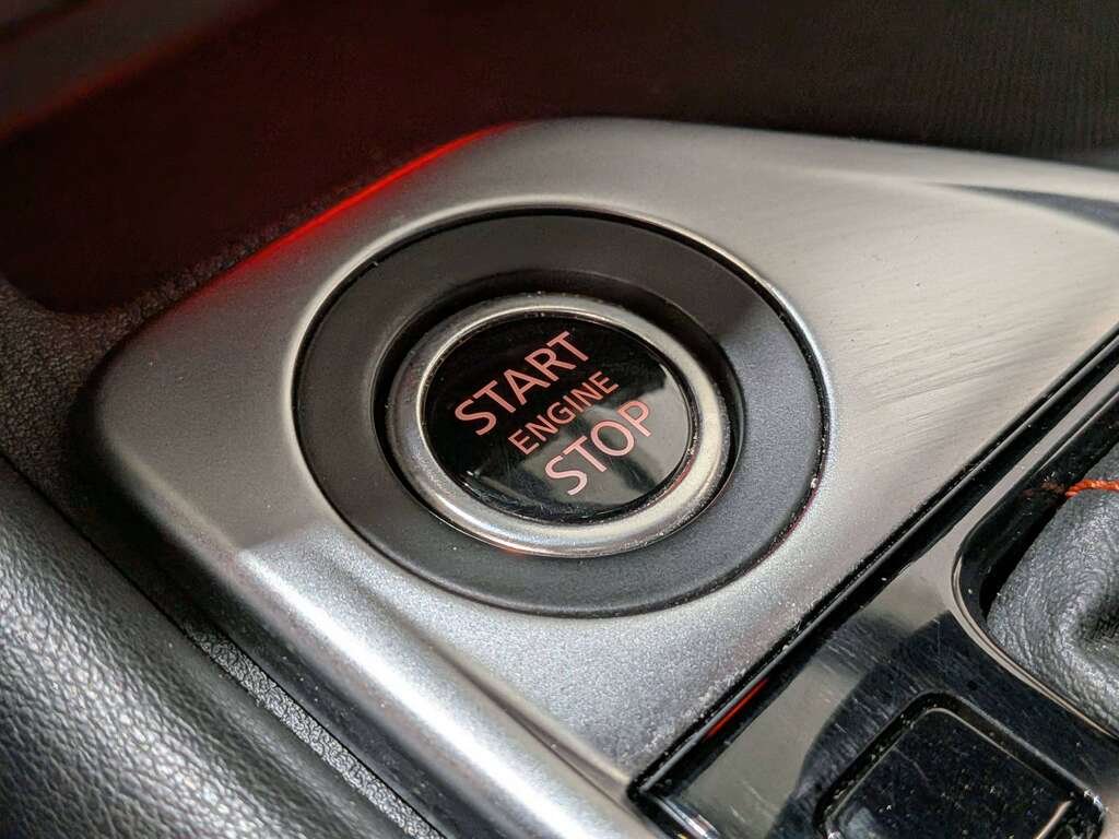 2024 Nissan Sentra SR Manual White Val-David - photo #26