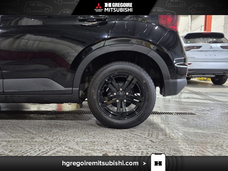 2023 Hyundai Venue Black Blainville - photo #11