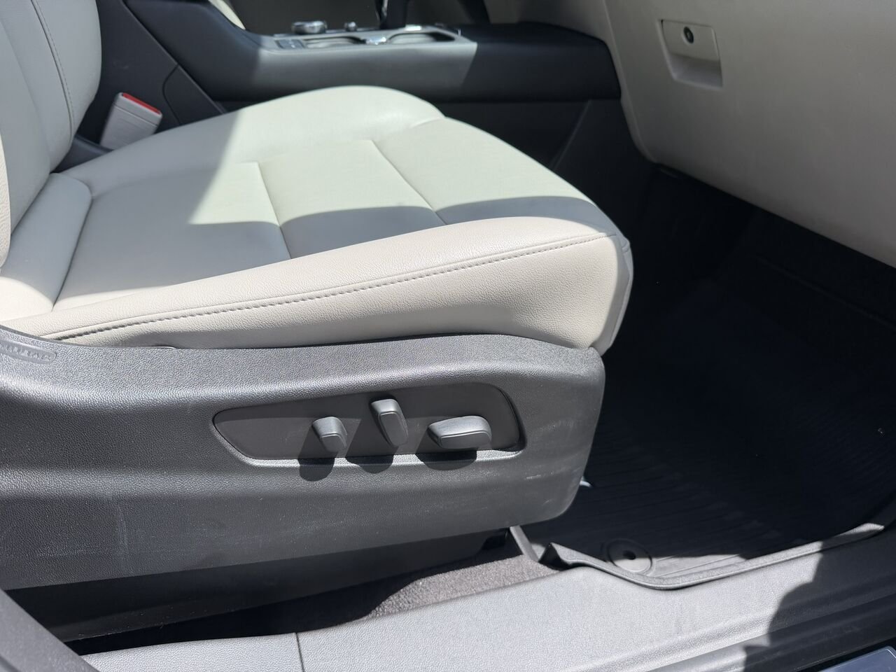 2023 Cadillac XT4 LUXURY AWD FINANCEMENT À PARTIR DE 3.99% STOCK XP5650 Black Laval - photo #17