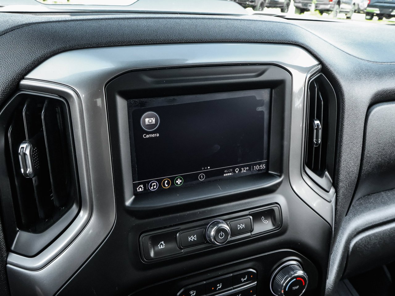 2024 Chevrolet Silverado 1500 4WD Crew Cab 147 Custom Trail Boss White Sherwood Park - photo #27