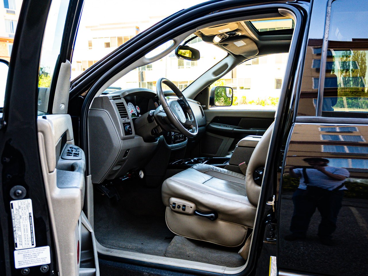 2007 Dodge Ram 3500 4WD Mega Cab 160.5 DRW Laramie Black Sherwood Park - photo #16