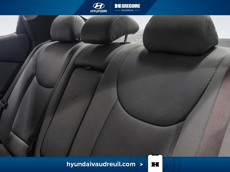 2013 Hyundai Elantra Black Laval - photo #18