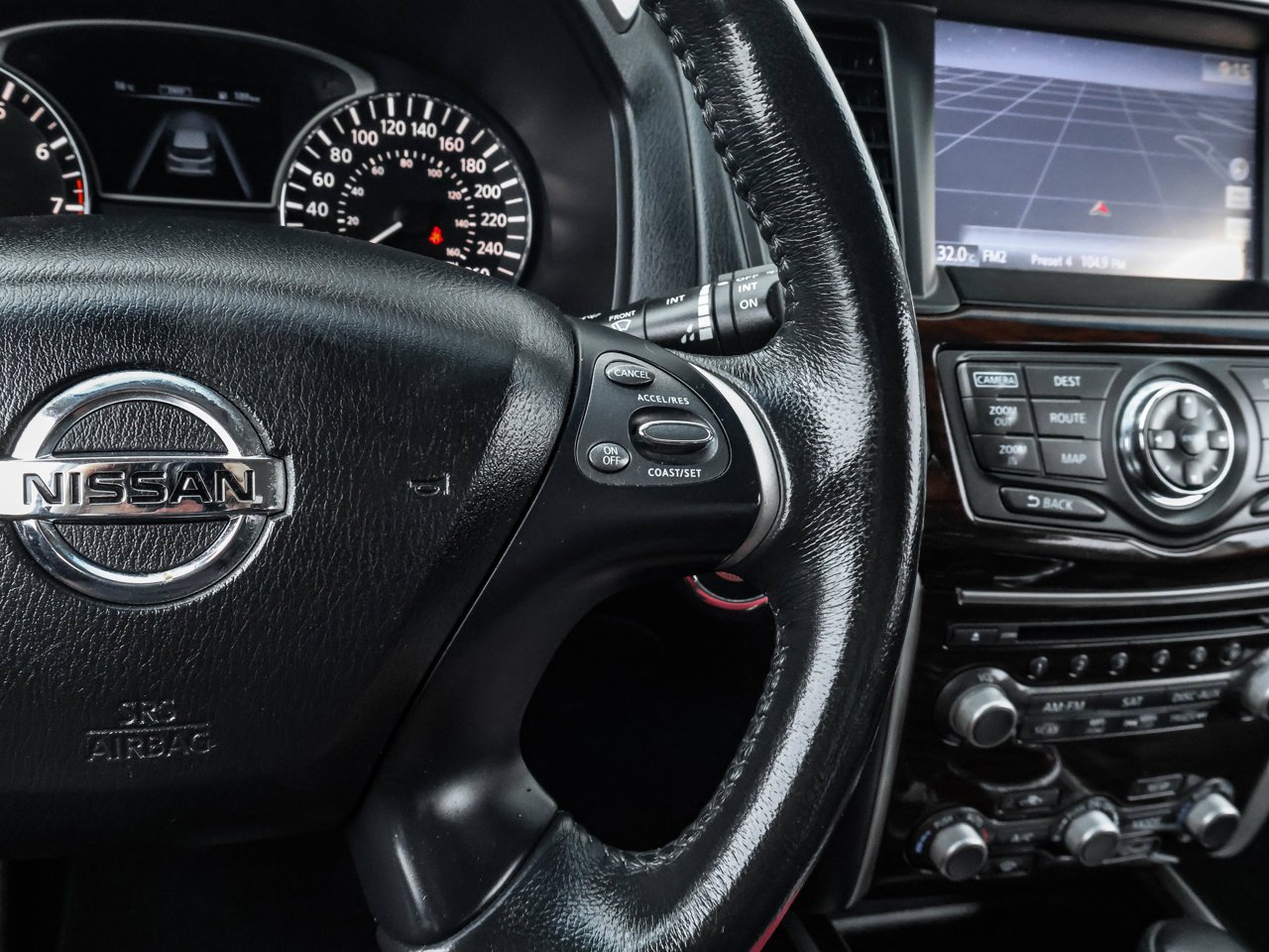 2015 Nissan Pathfinder 4WD 4dr Platinum Grey Sherwood Park - photo #24