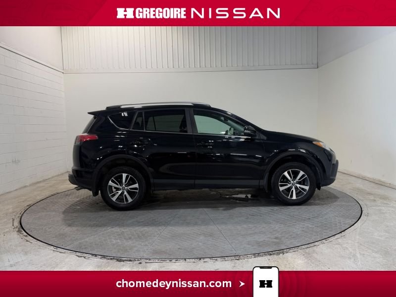2018 Toyota Rav 4 Black Laval - photo #10