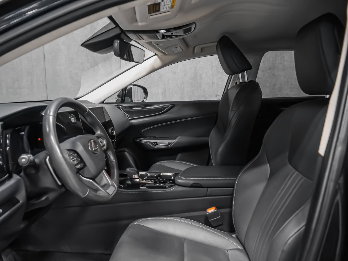 Lexus NX NX 350H HYBRID SIGNATURE VOLANT CHAUFFANT 2023 Noir Montréal - photo #15