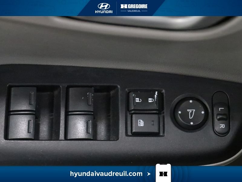 Honda Civic YA888 | LX 4 portes, boîte automatique 2013 Gris Laval - photo #16