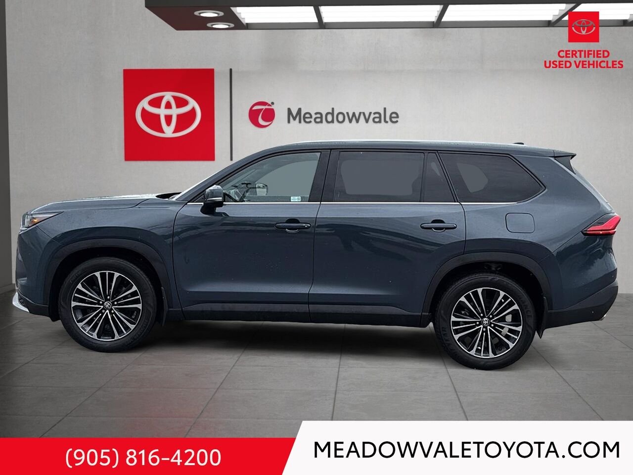 2024 Toyota Grand Highlander Hybrid Heads up Display, 20" Alloy Wheels, Heated/Cooling Seats, Panoramic Sunroof Storm Cloud Mississauga - photo #5