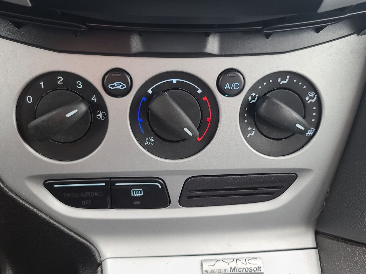 2013 Ford Focus Grey  - photo #19