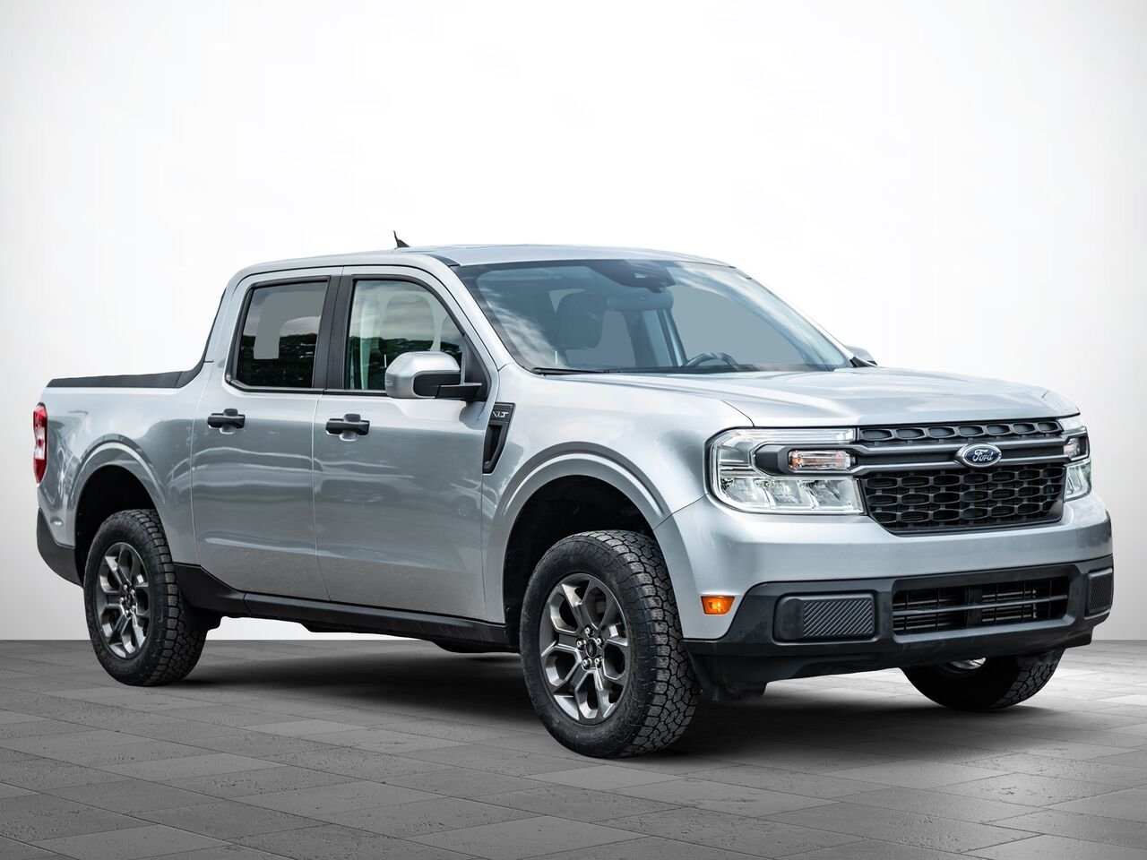 2022 Ford Maverick Silver Sainte-Julienne - photo #1