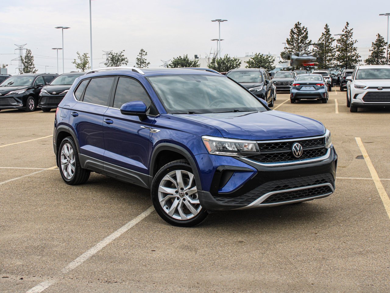 2022 Volkswagen Taos Comfortline 4MOTION Blue Sherwood Park - photo #1