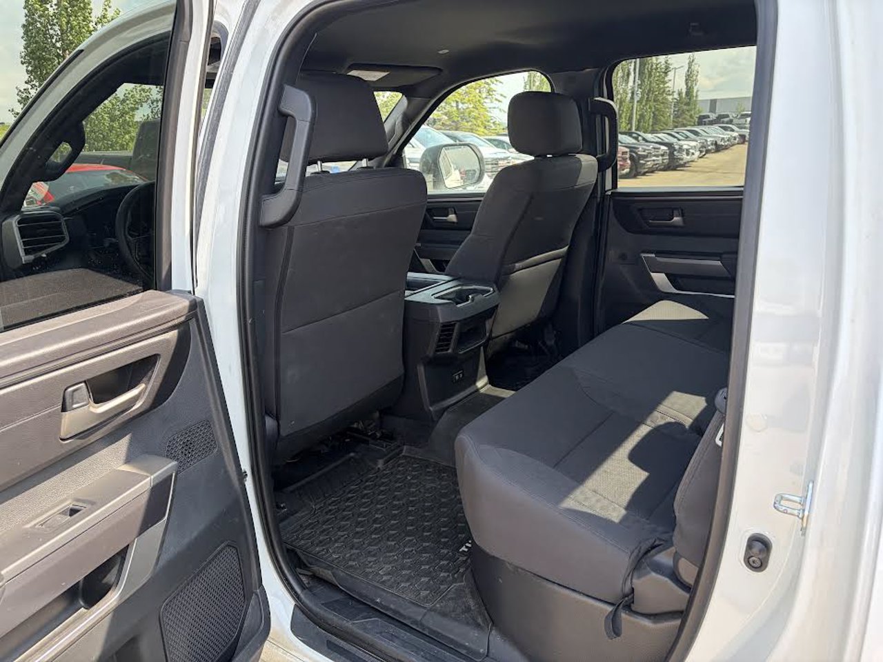 2025 Toyota Tundra 4x4 Crewmax SR White Sherwood Park - photo #5