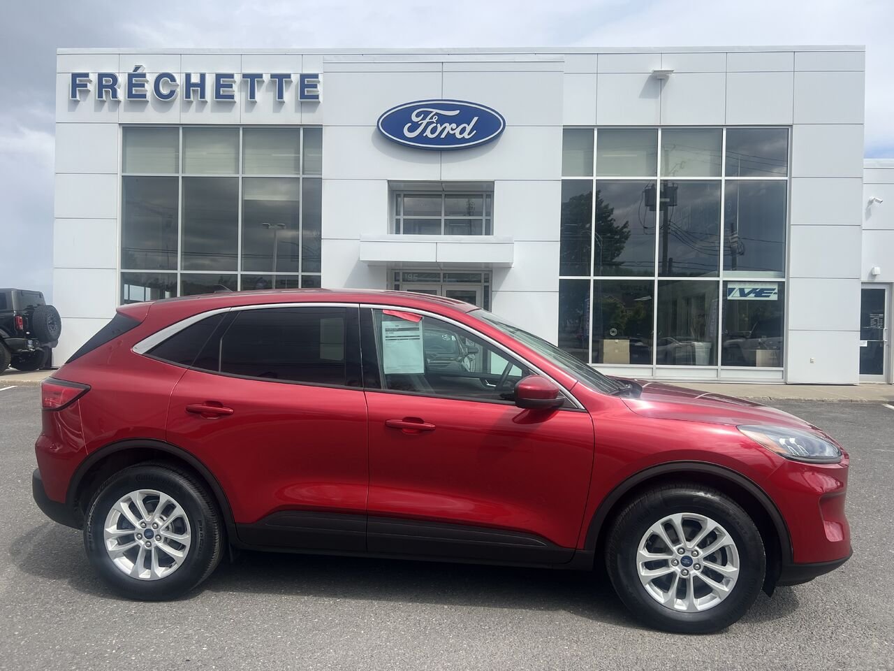 2020 Ford ESCAPE SE Red Montmagny - photo #2