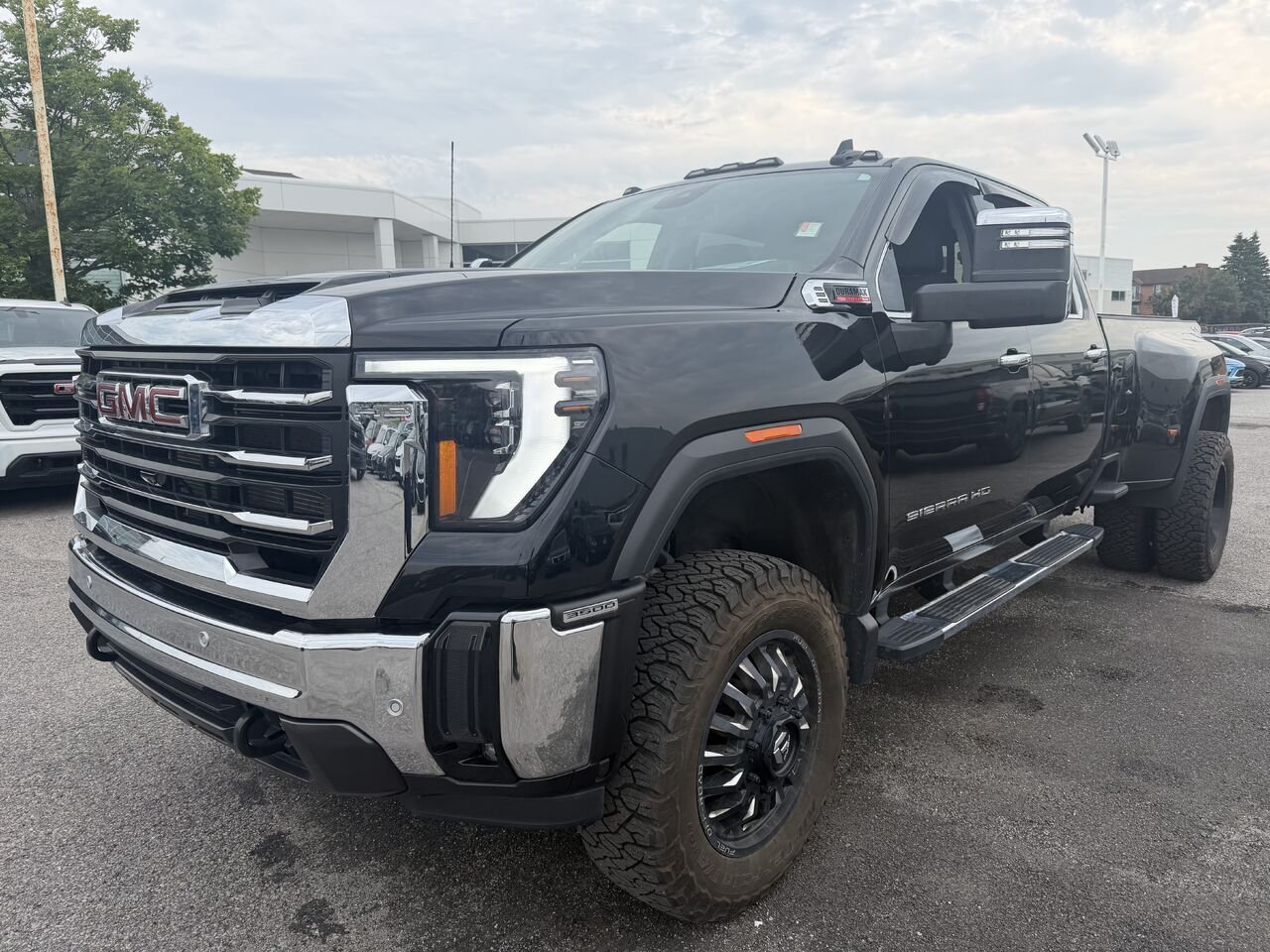 GMC SIERRA K3500 SLT SLT cabine multiplace 4RM 172 po 2025 Noir Ottawa & Gatineau - photo #0