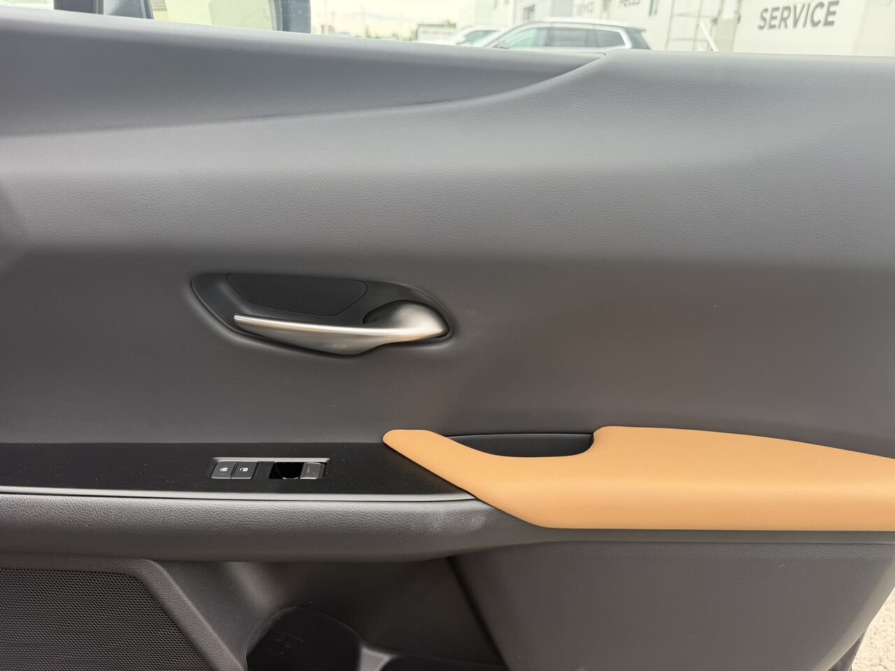 2025 Lexus UX UX 300h CAWD Beige Laval - photo #20