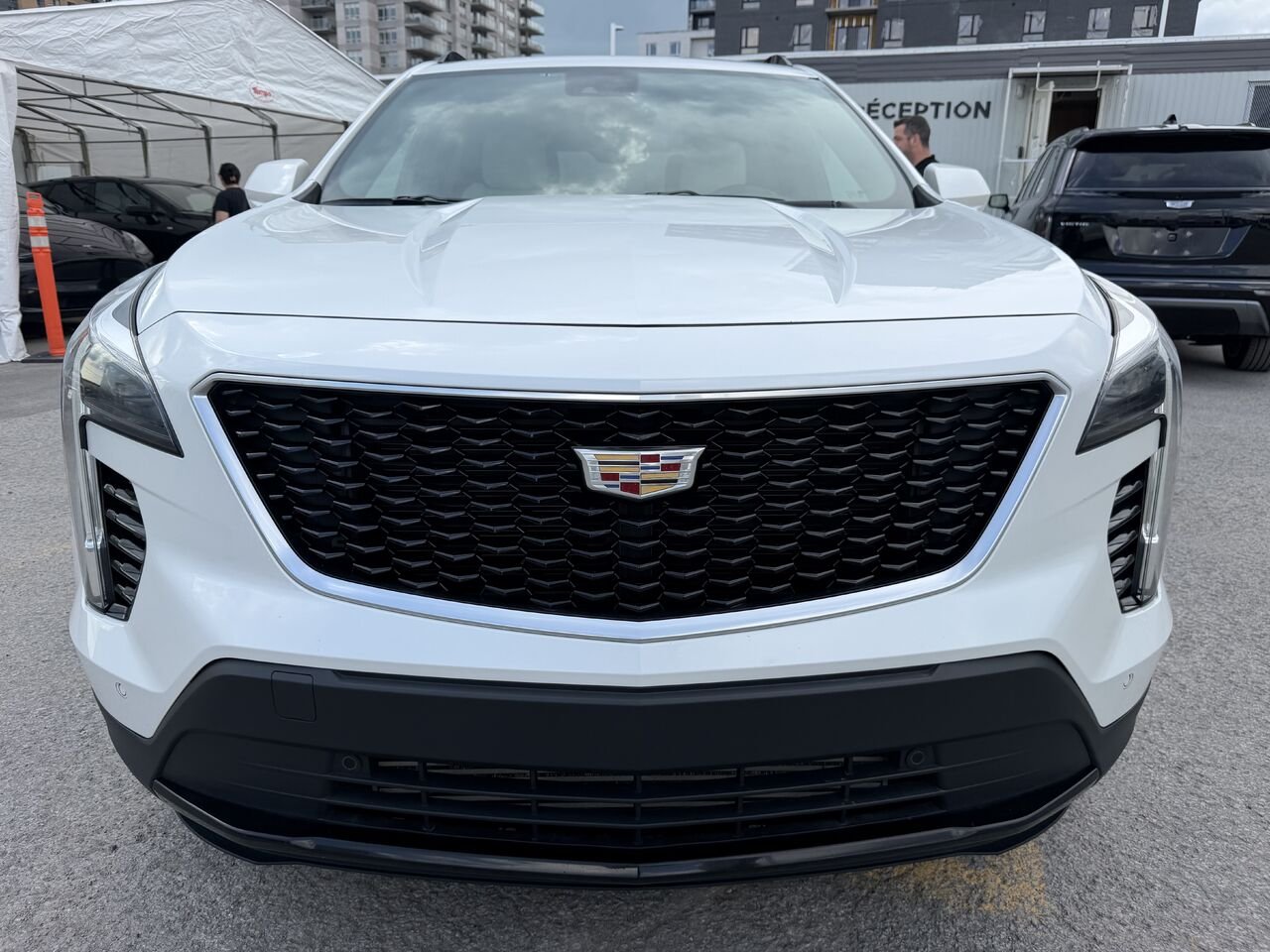 2020 Cadillac XT4 SPORT AWD White Laval - photo #5