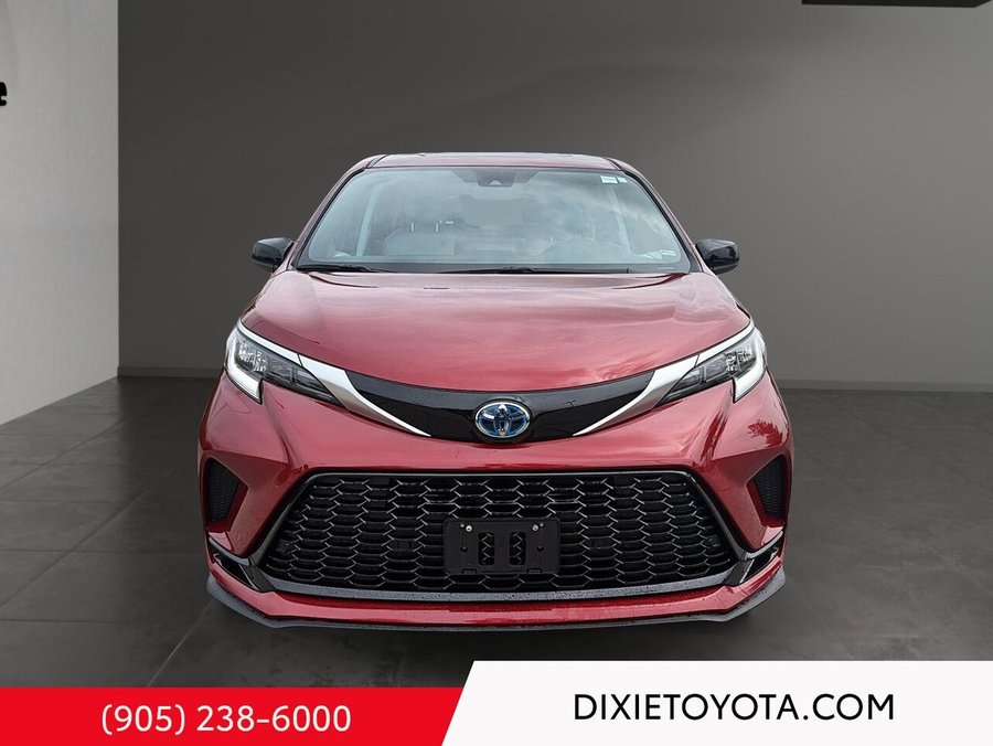 2023 Toyota Sienna 2023 Red