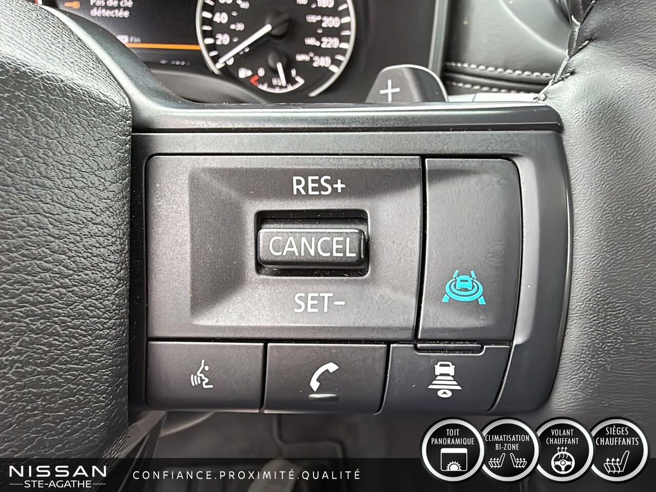 2025 Nissan Rogue SV TI avec ensemble toit ouvrant White Saint-Jérôme - photo #17