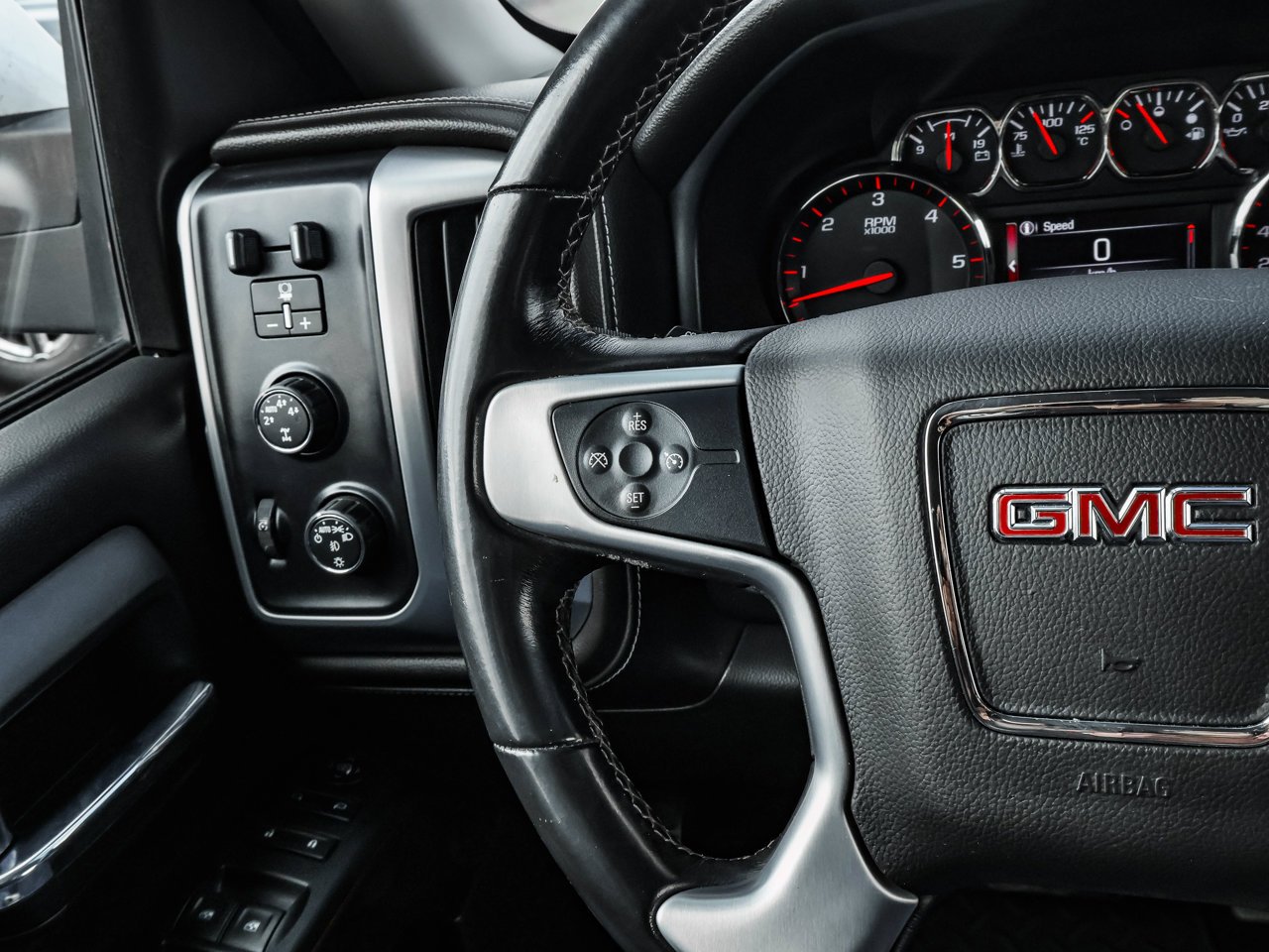 2016 GMC Sierra 1500 4WD Crew Cab 143.5 SLE White Sherwood Park - photo #21