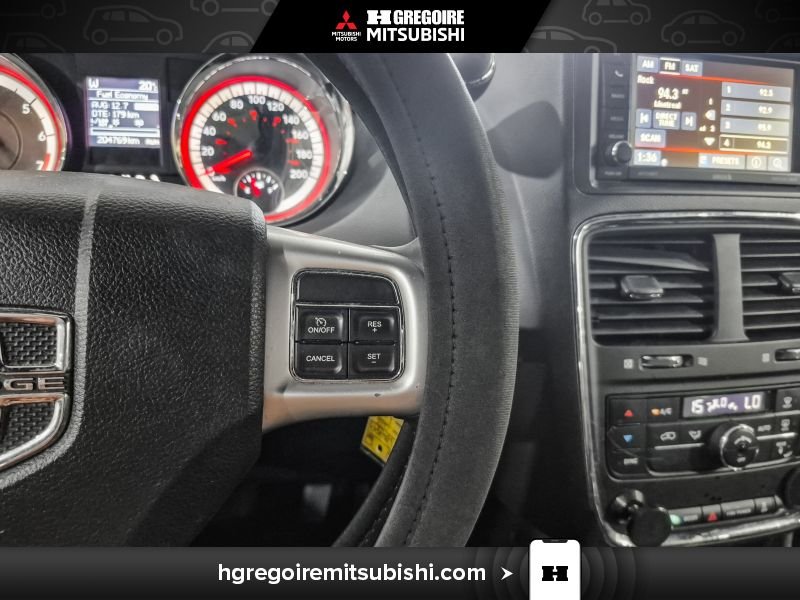 2016 Dodge GR Caravan Red Saint-Eustache - photo #21