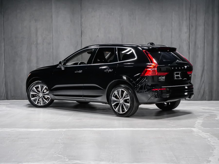 2022 Volvo XC60 B6 MOMENTUM CLIMATE PREMIUM Black