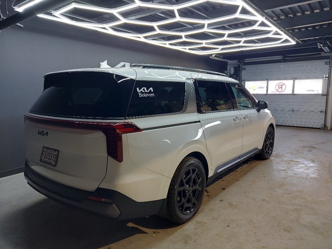 KIA Carnival 2026 Blanc neige nacré Blainville - photo #3