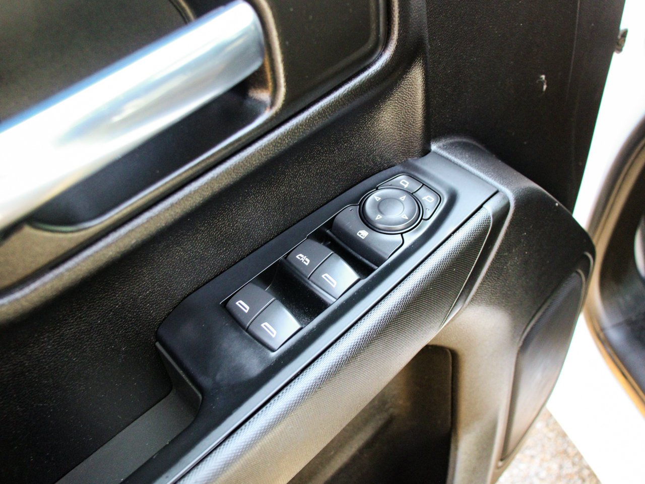 2023 GMC Sierra 1500 4WD Crew Cab 157 Pro White Sherwood Park - photo #15