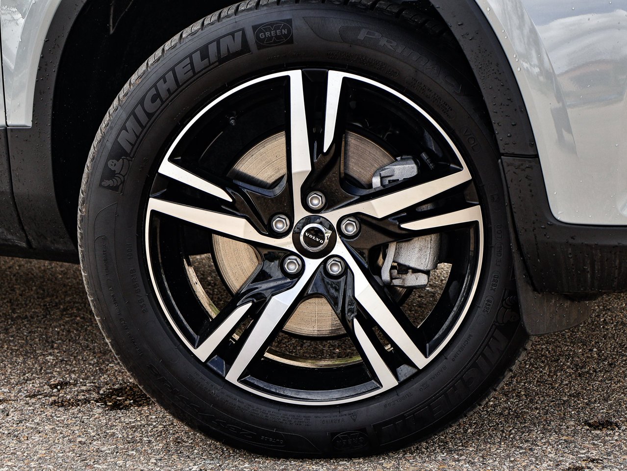 2025 Volvo XC40 B5 AWD Core Bright Theme Grey Sherwood Park - photo #5